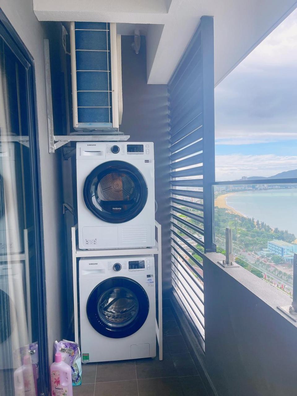 The Sun Beach - Flc Sea Tower Quy Nhon Apartment Bagian luar foto